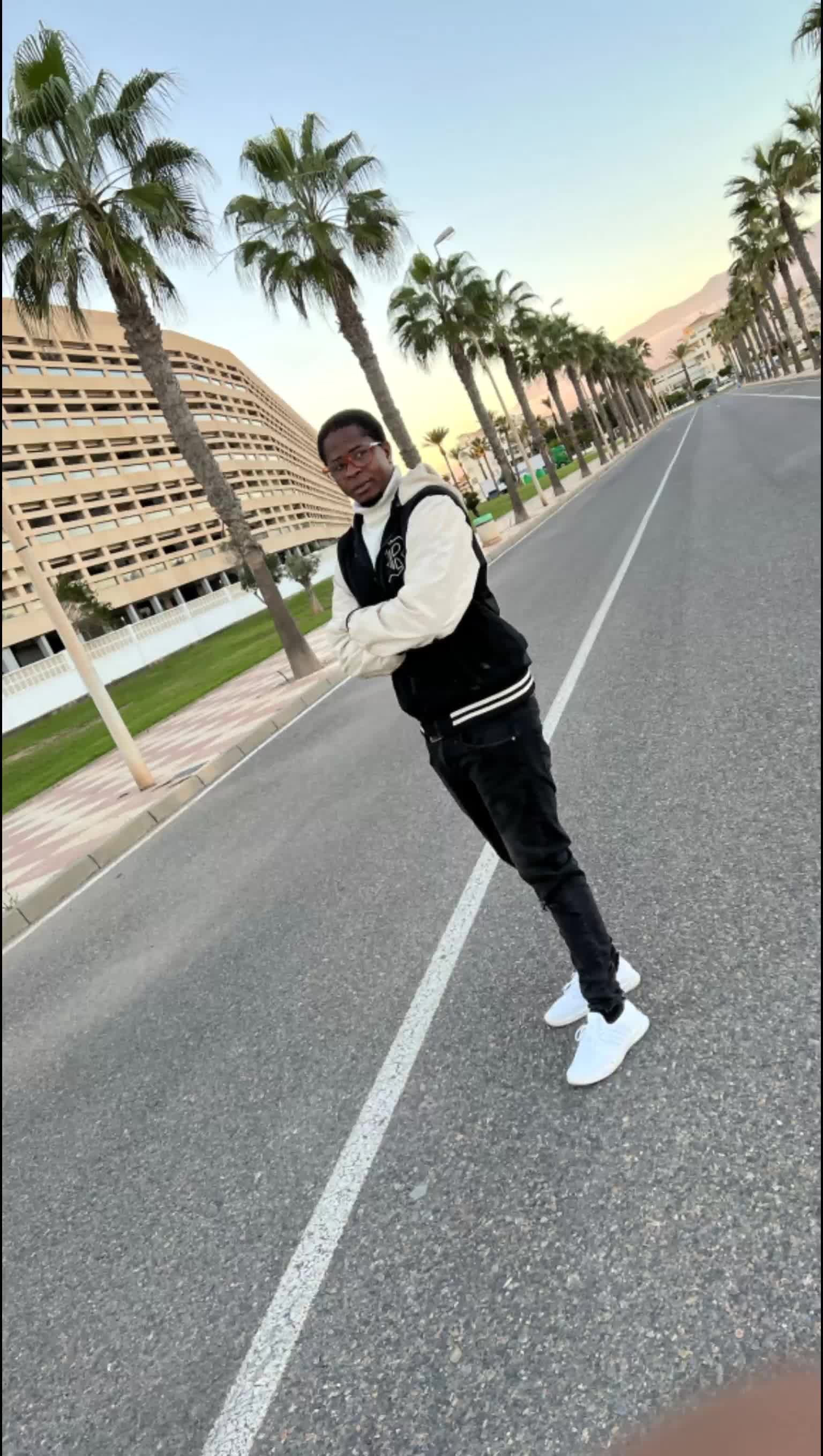 @Padrino- Diakit&eacute; 🇲🇱 🇪🇦