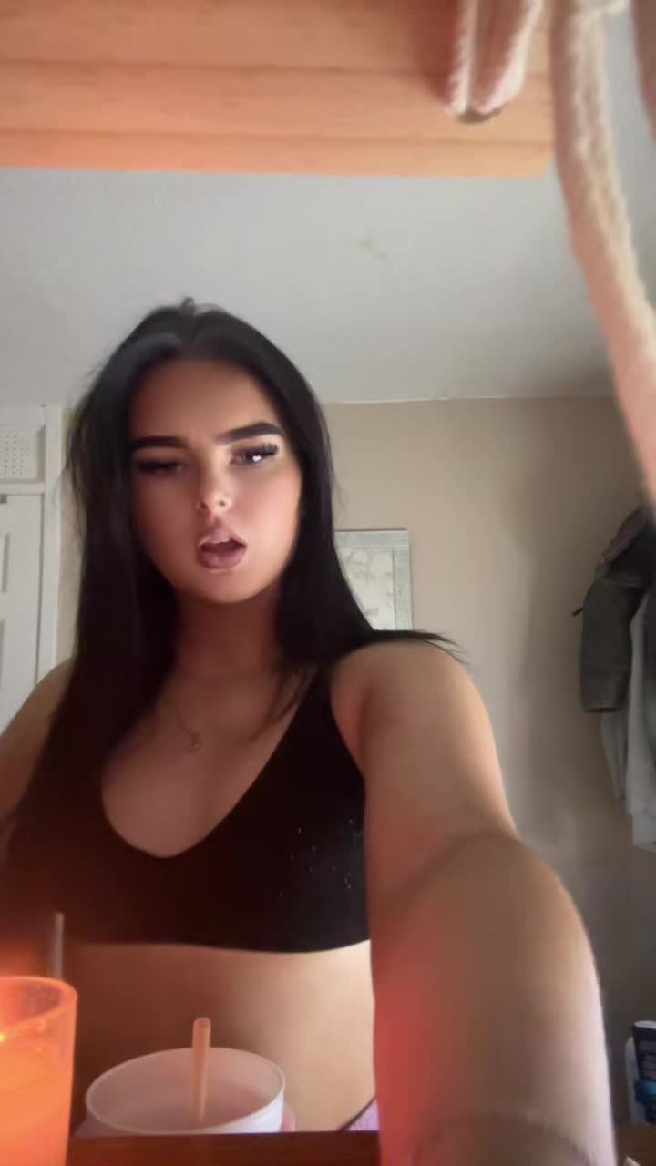 @Liv.priv