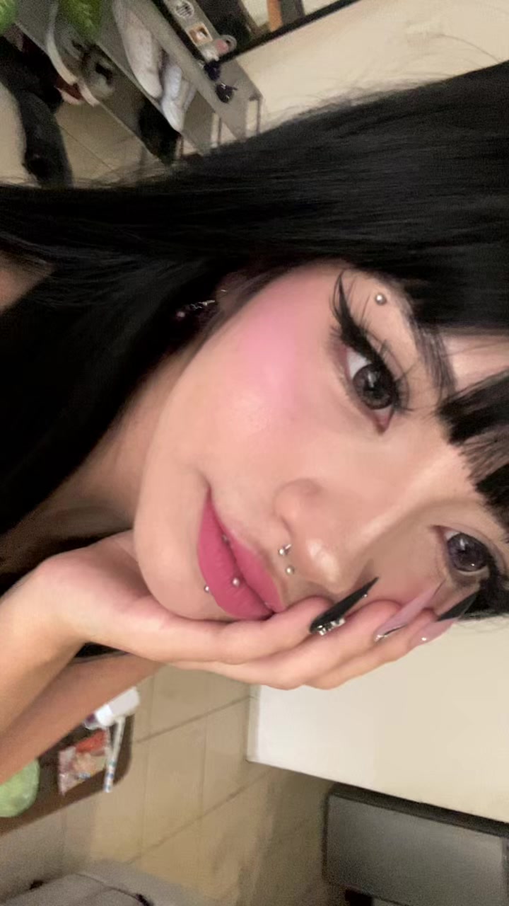 @𝑨𝒏𝒊𝒊