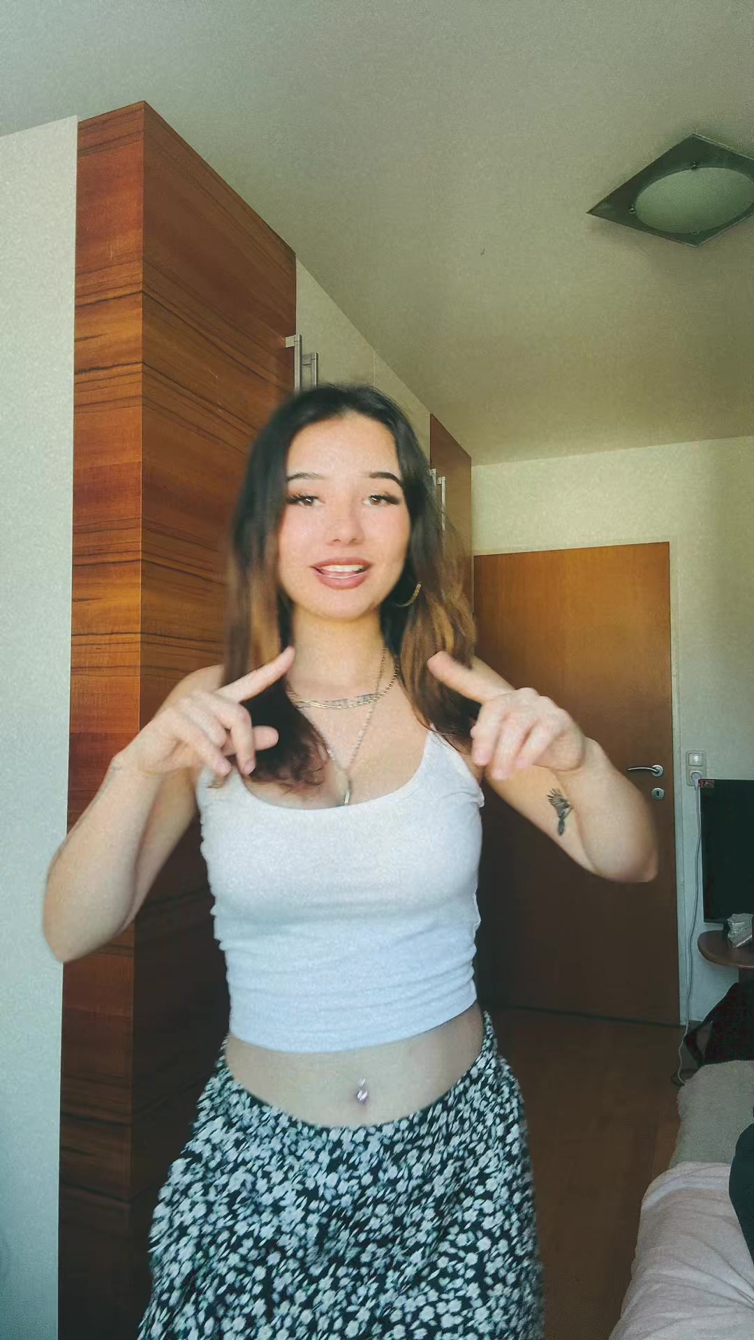 @Emicshuj