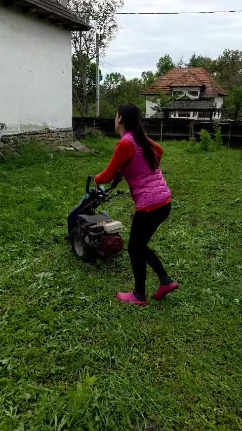 @CiupaHouse 👣 Viața la țară
