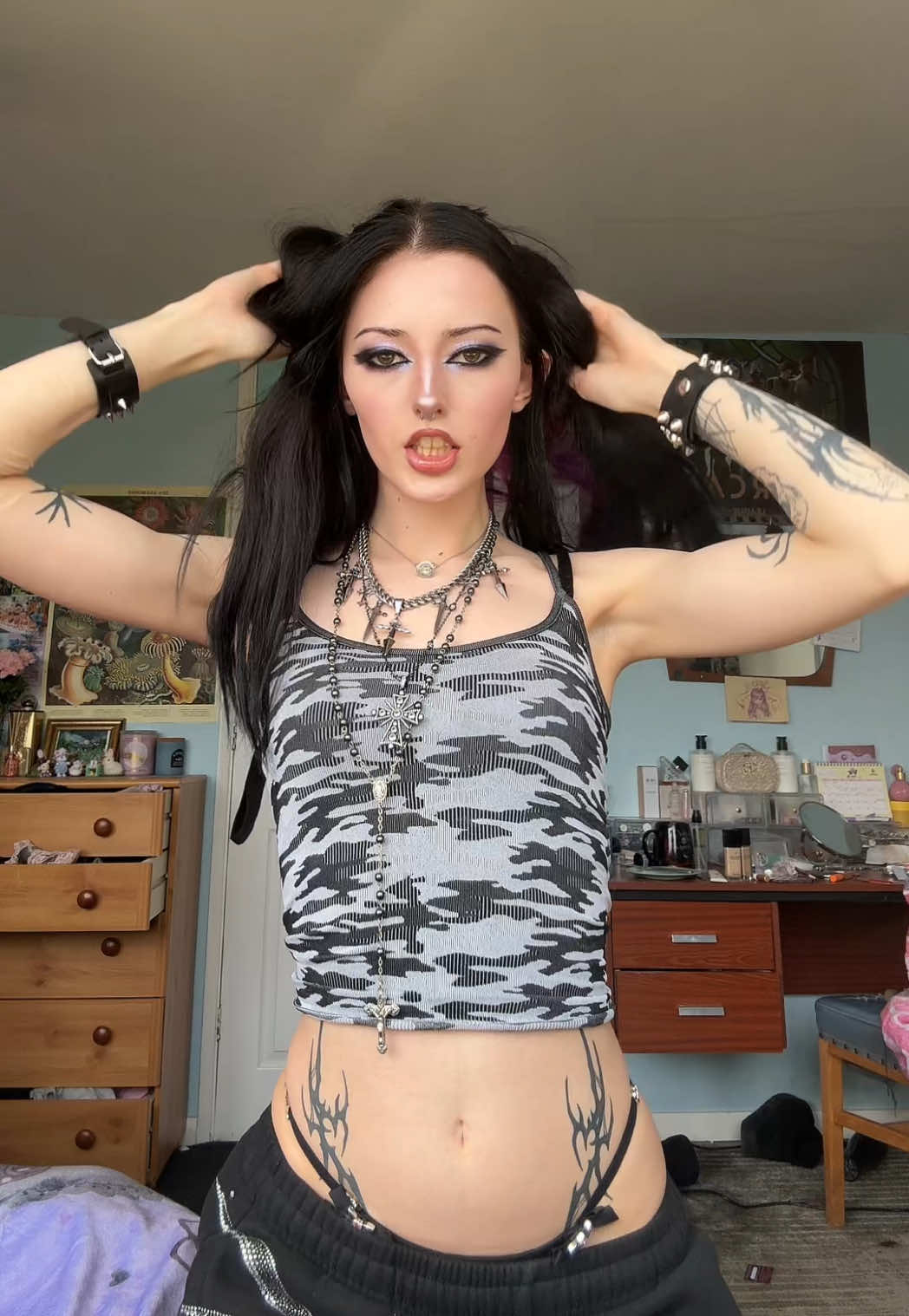 @_theaaa_