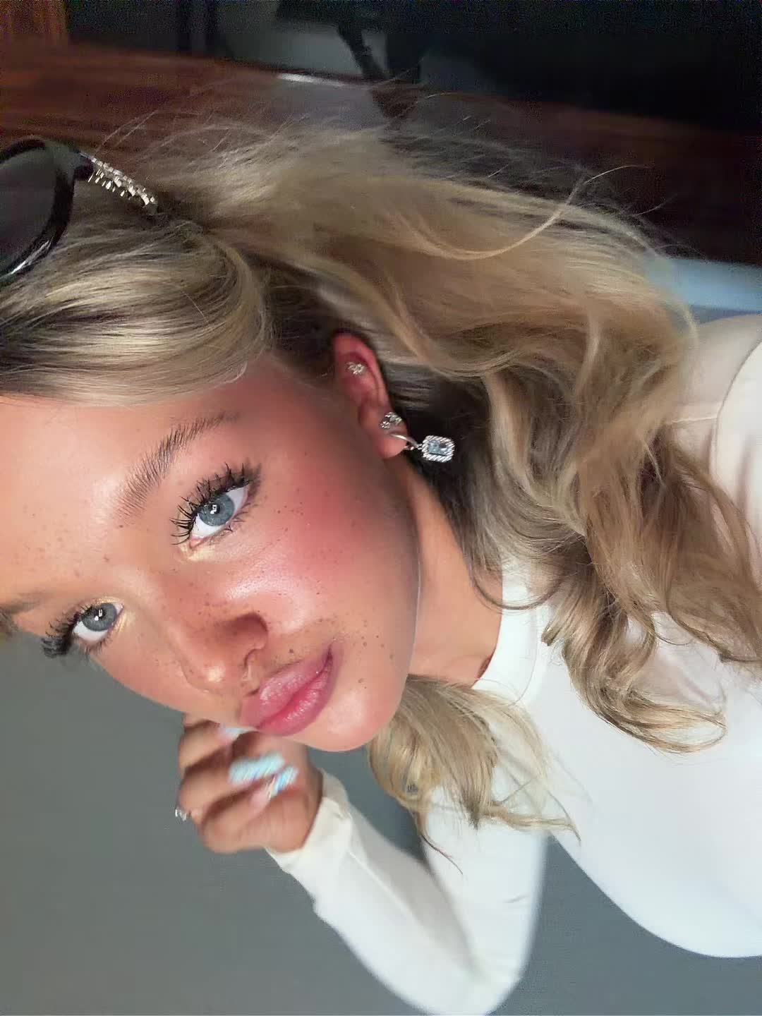 @a.lisaa