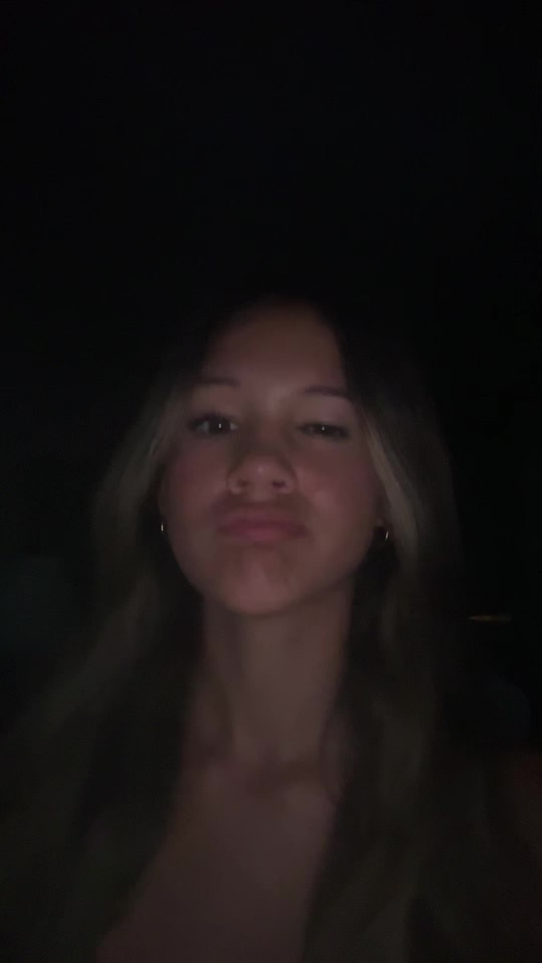 @ellieee