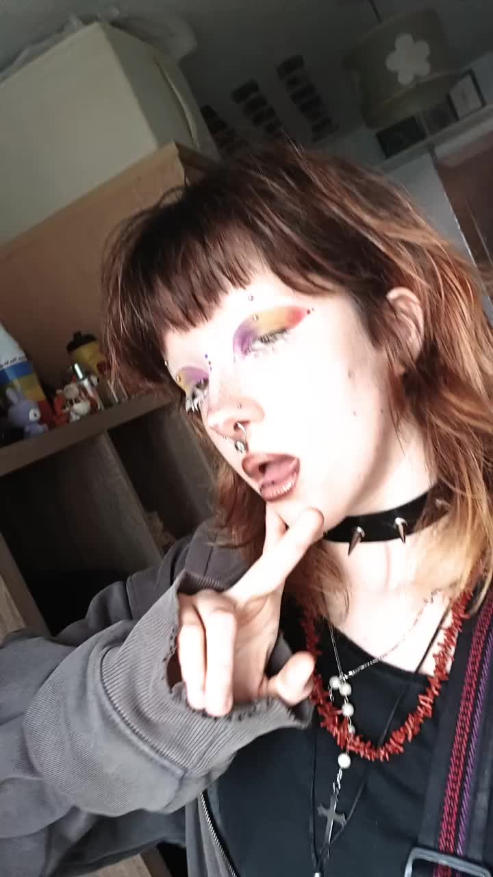 @ash :3