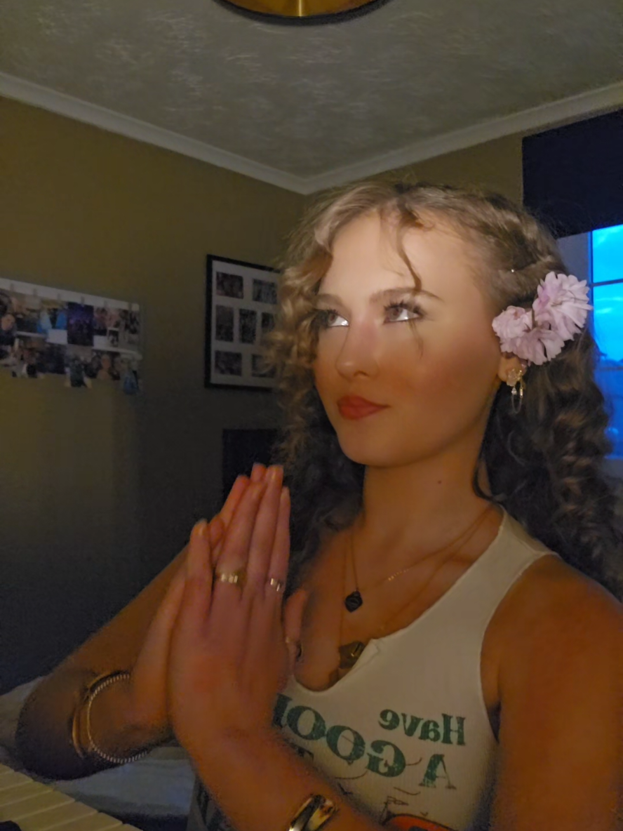 @Evangeliya Marie𑣲⋆
