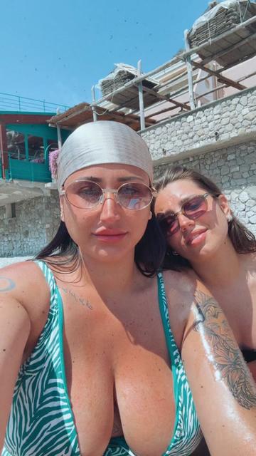 @melania bastelli