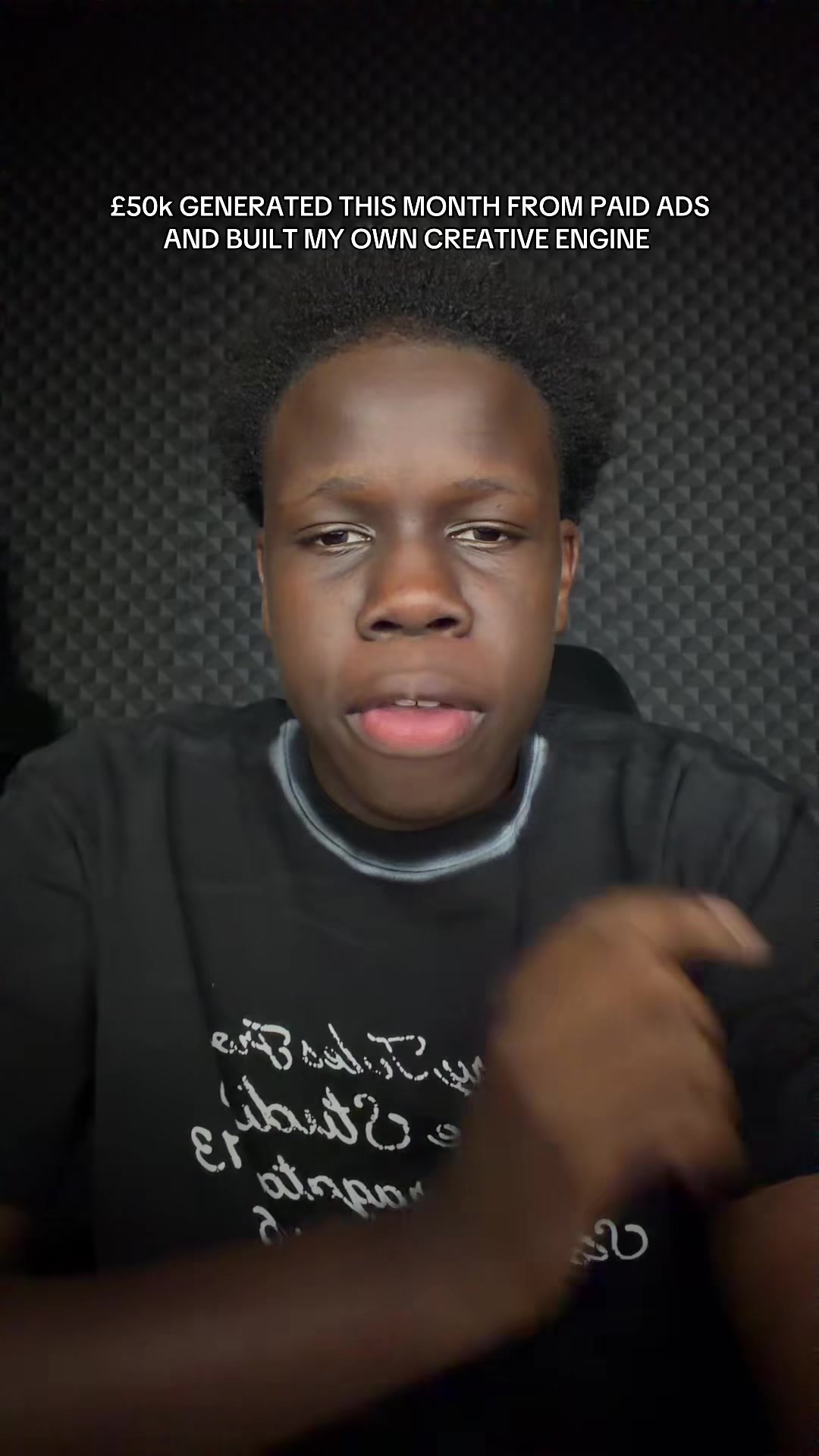 @Mo.