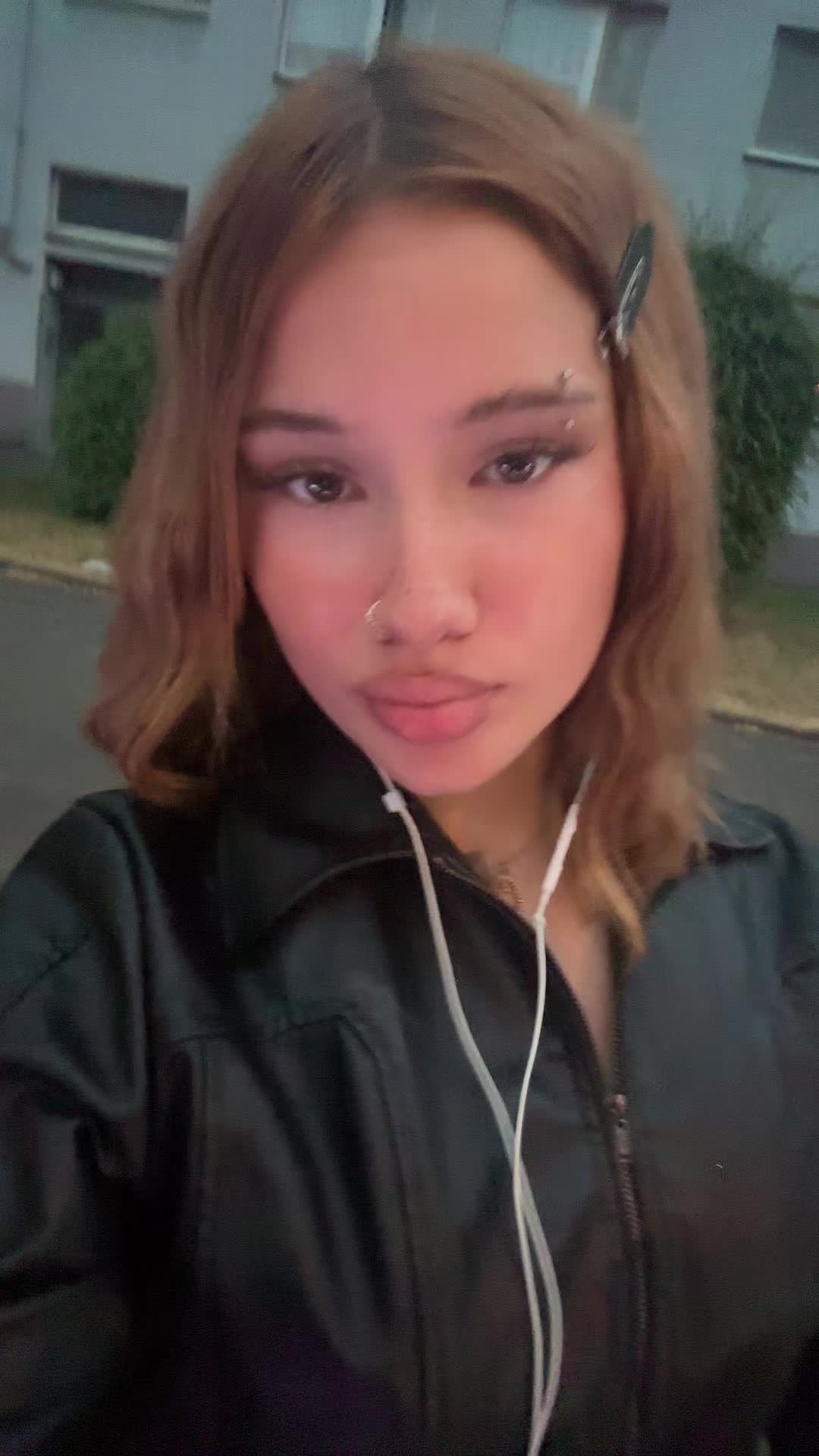 @🏃&zwj;♀️&zwj;➡️