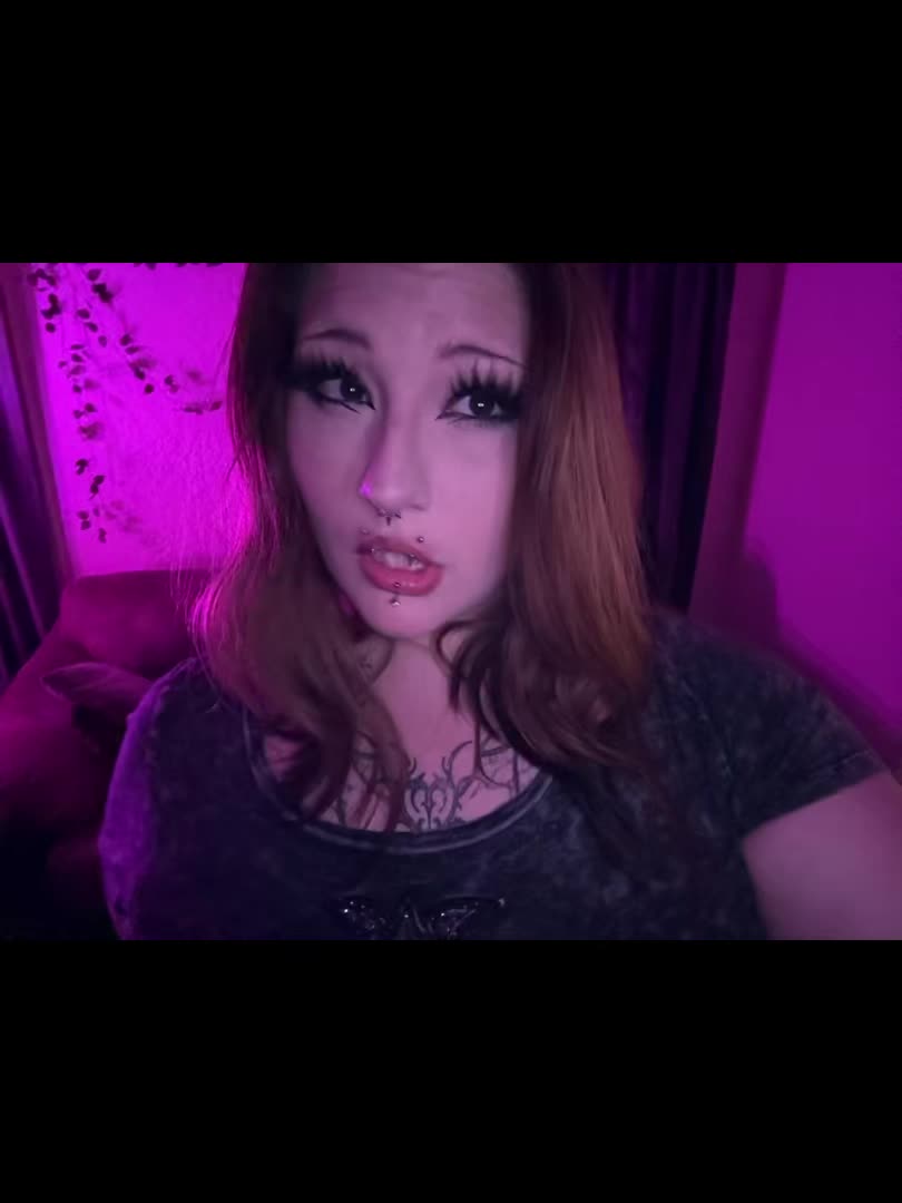 @GloomyBear>:3