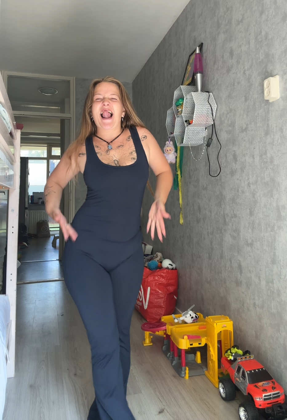 @zazuza364