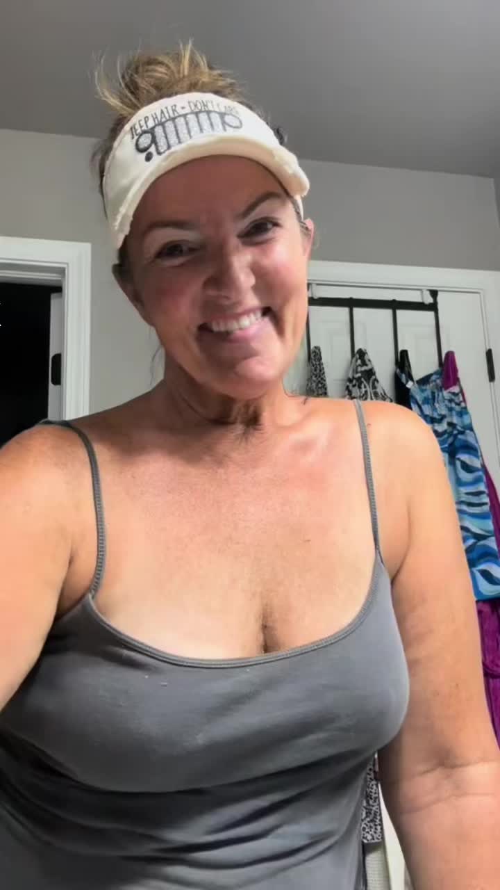 @IG: KISSINGKARILEE