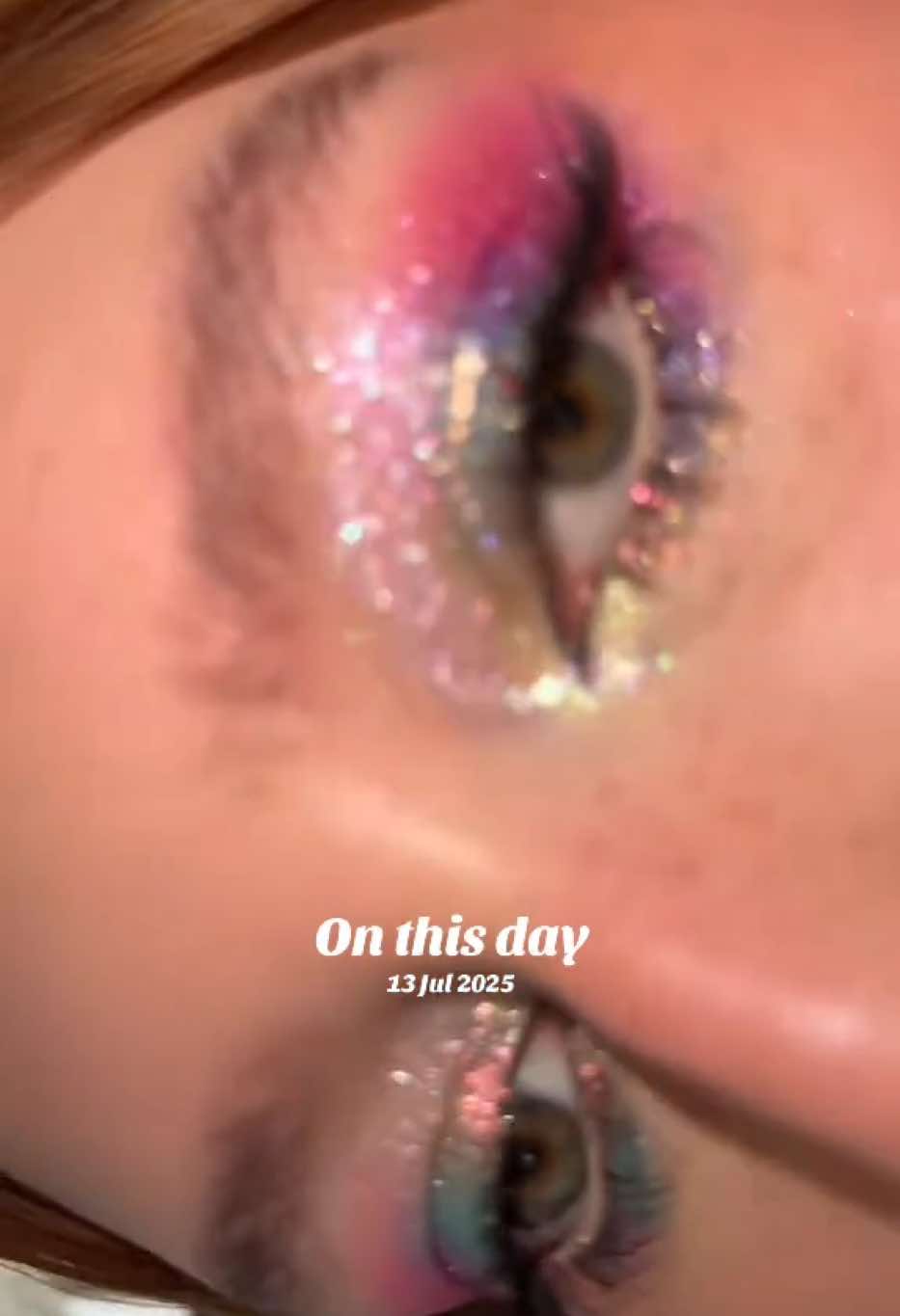 @Rainbow Meg 🌈 Sparkly Makeup✨