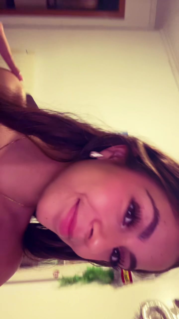 @Elenaa