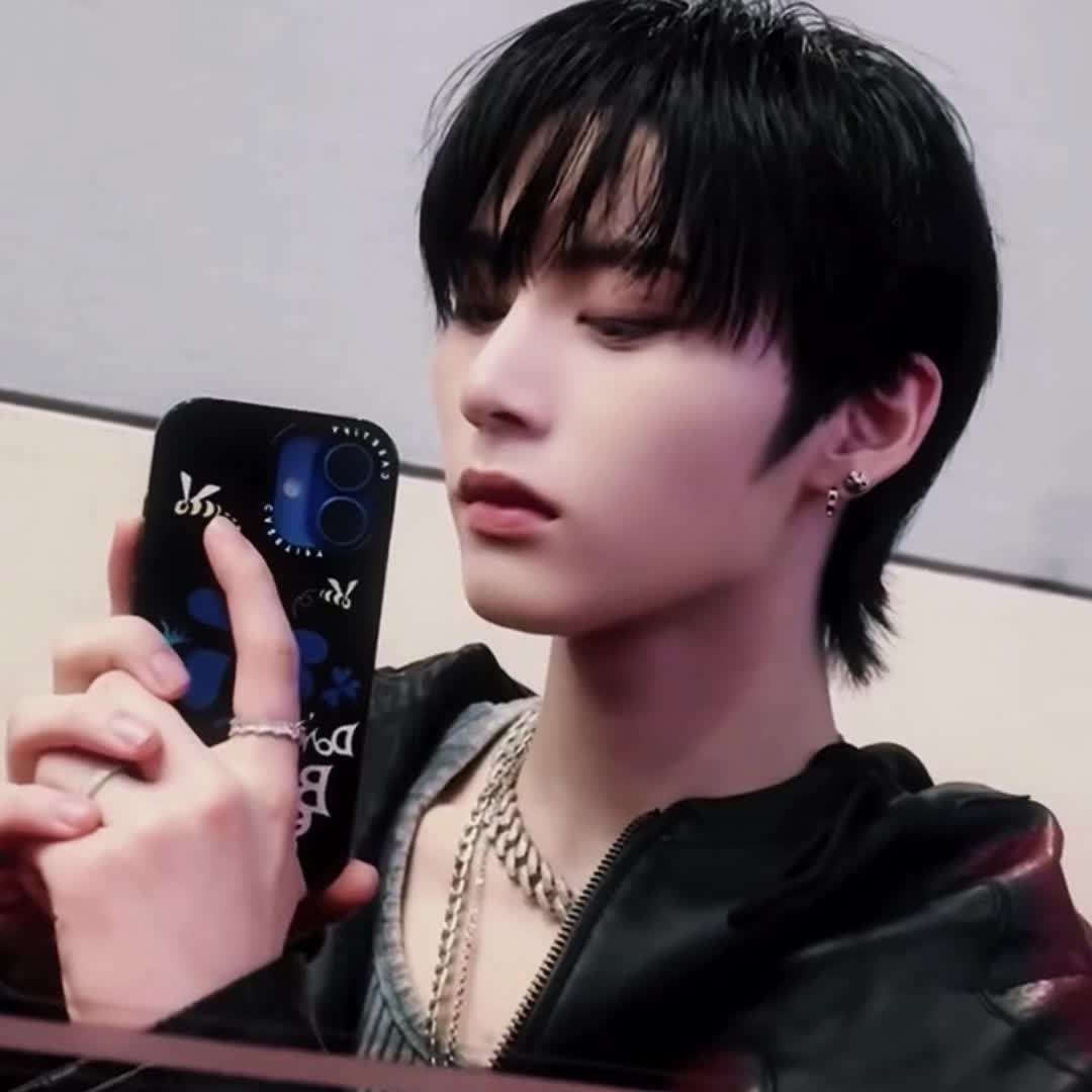 @woonagi’s smile’s #1 fan