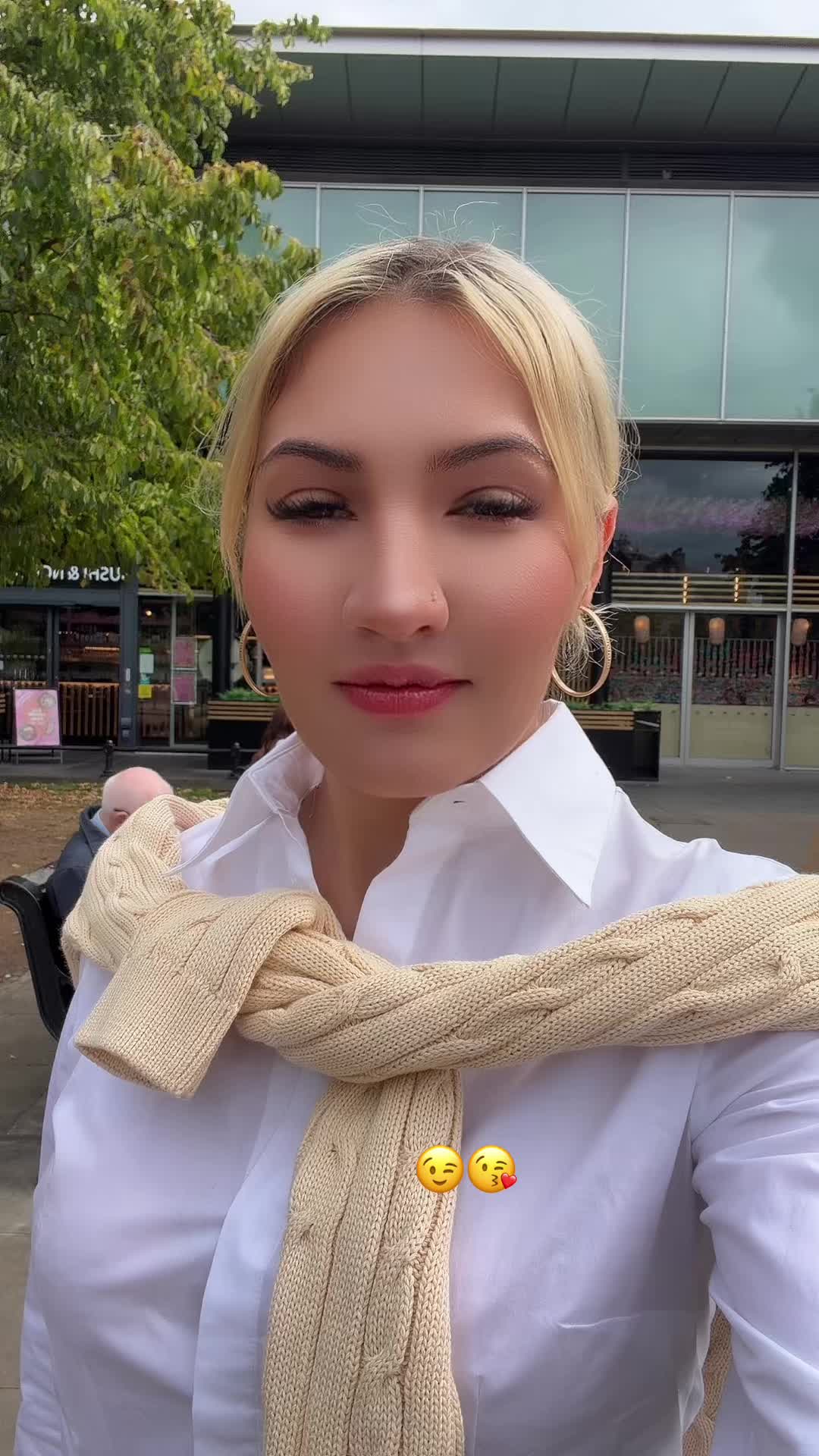 @Alexandra Nikolas Ianis