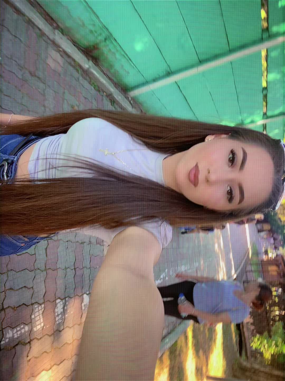 @ɛnd LARISA