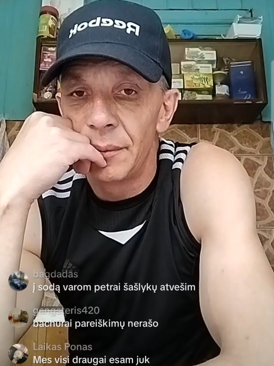 @pasipisę dėl coinsų