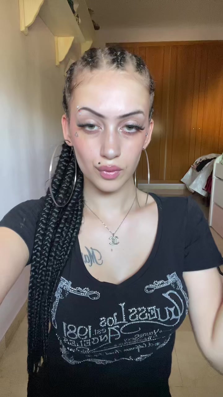 @PrettyWhenuKryy