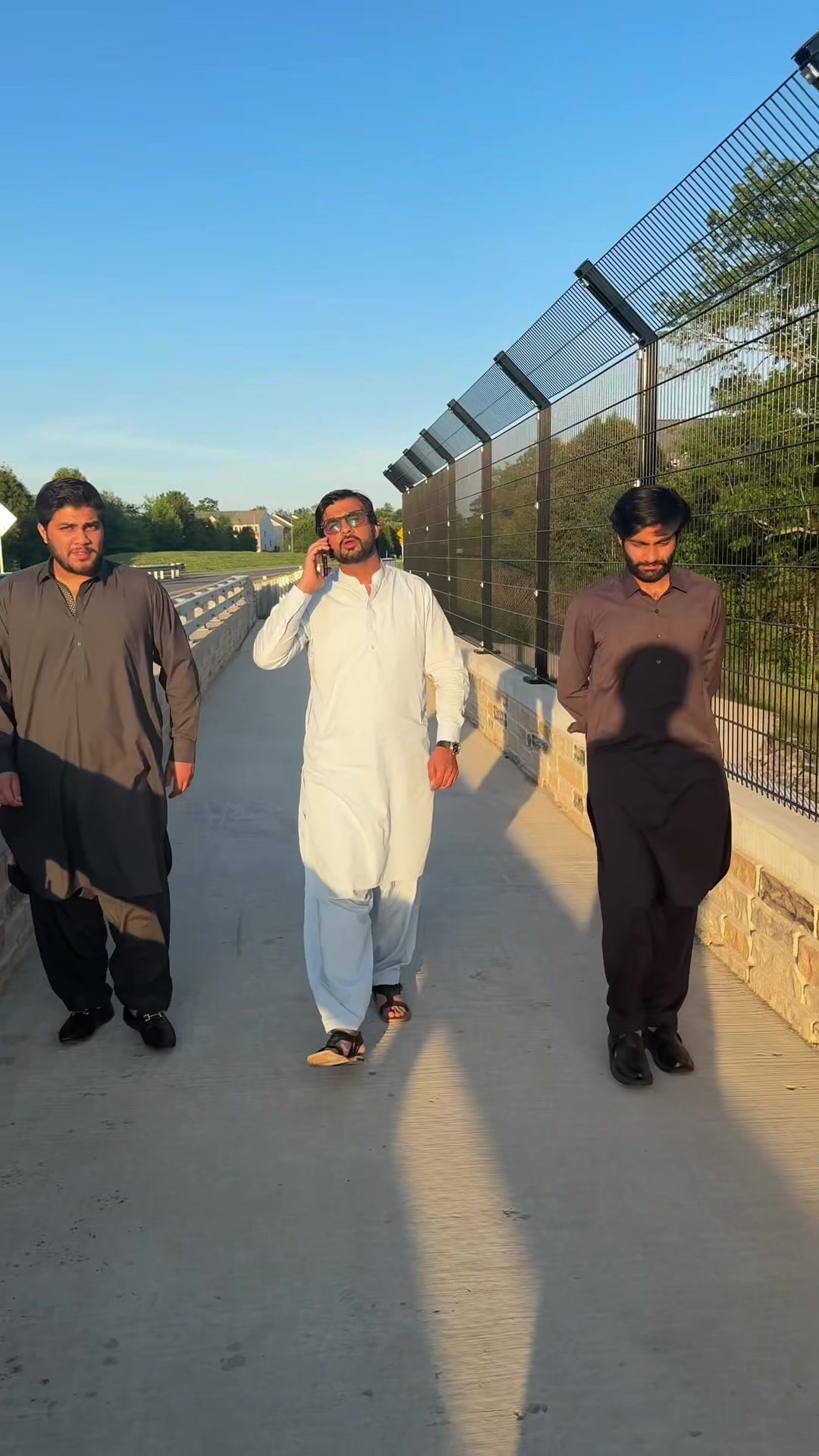 @Ali Malhi 10 🇺🇸🇵🇰