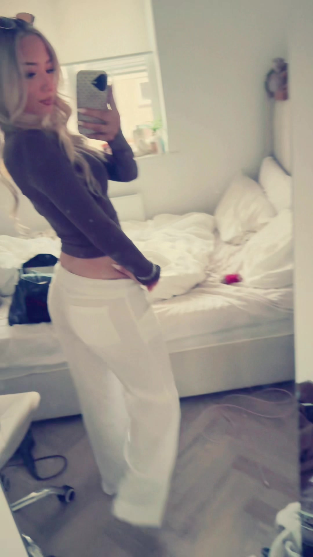 @poppyleaxx