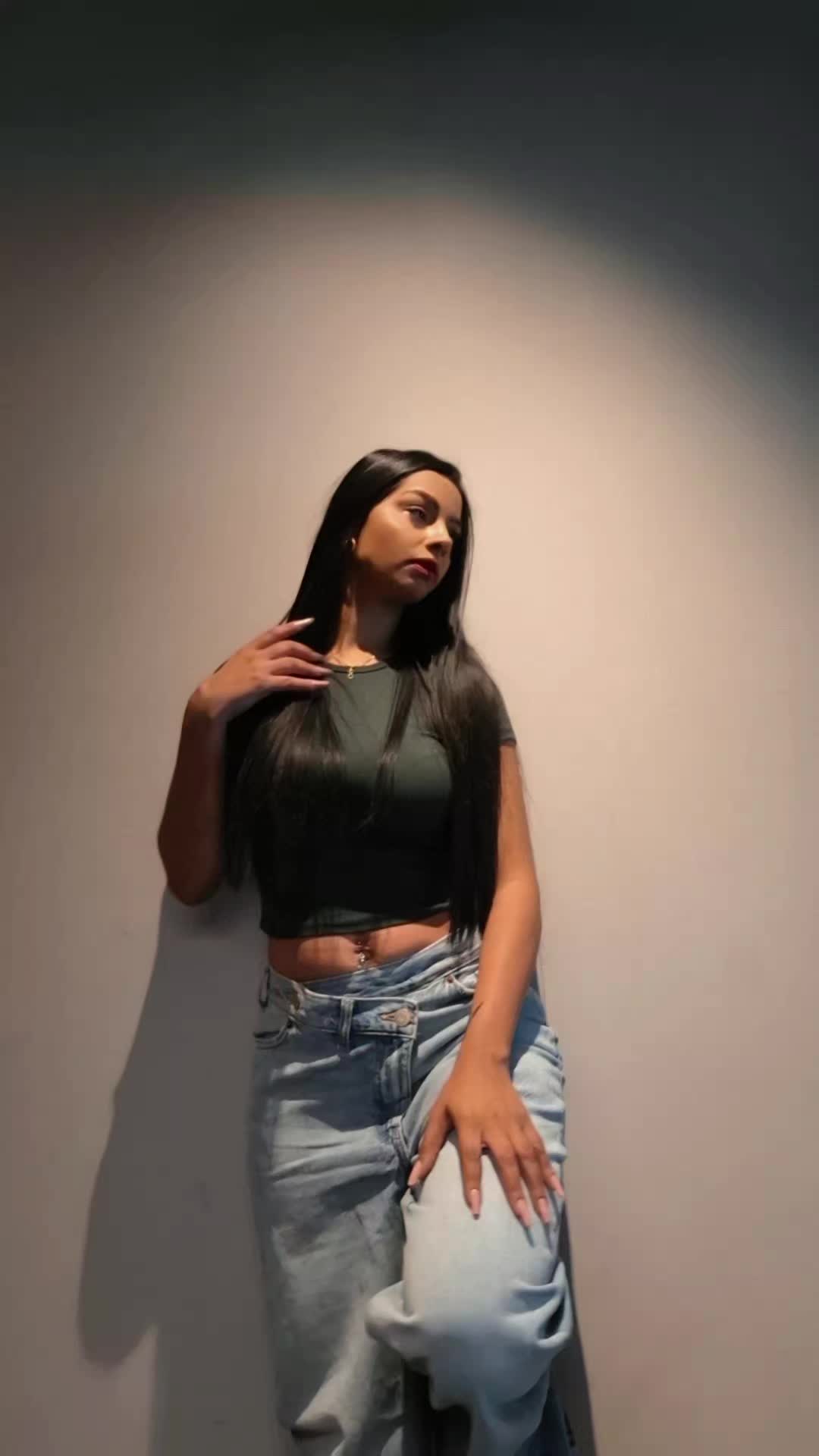 @Lavinia_Willson