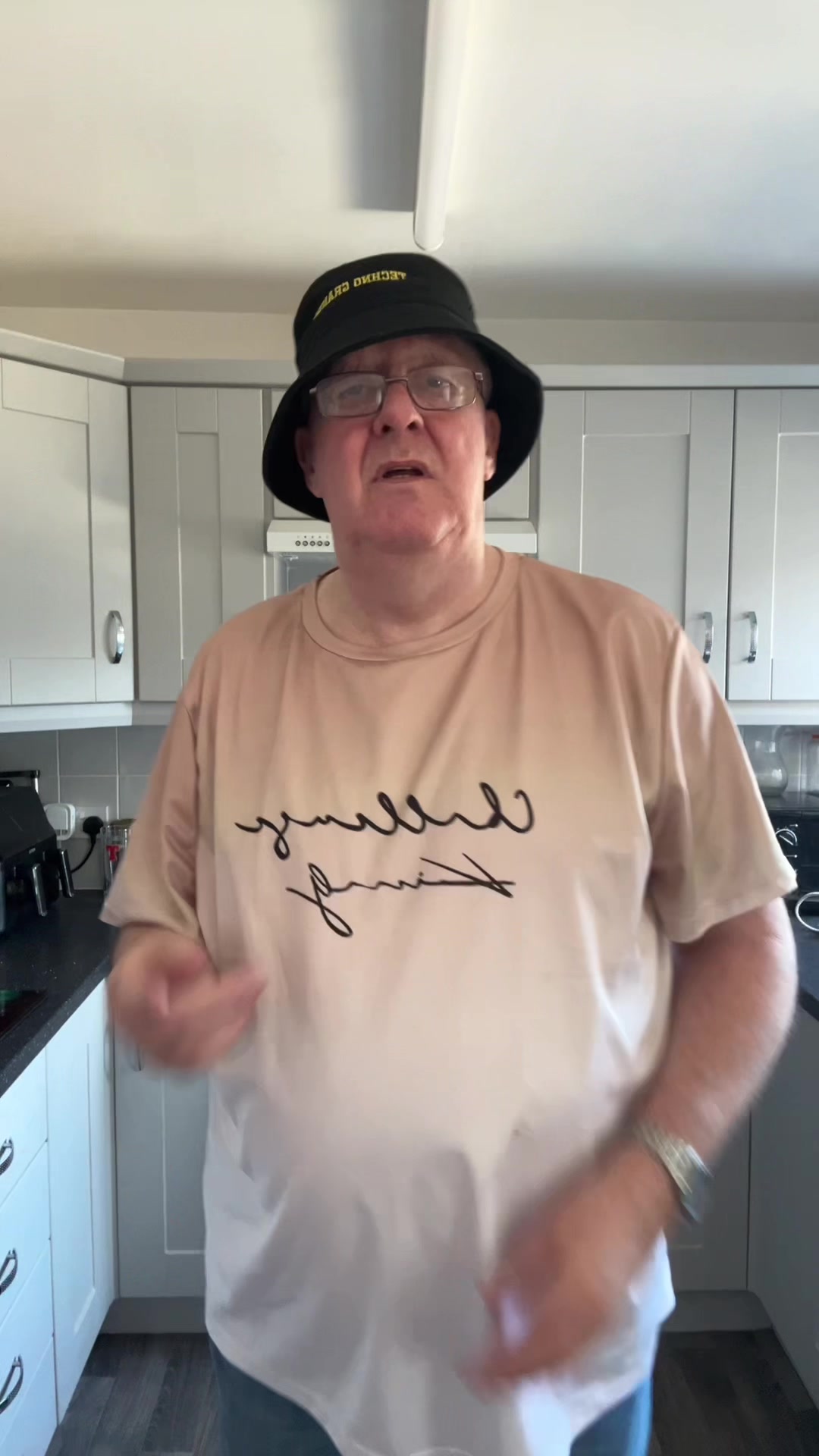 @TECHNO GRANDAD