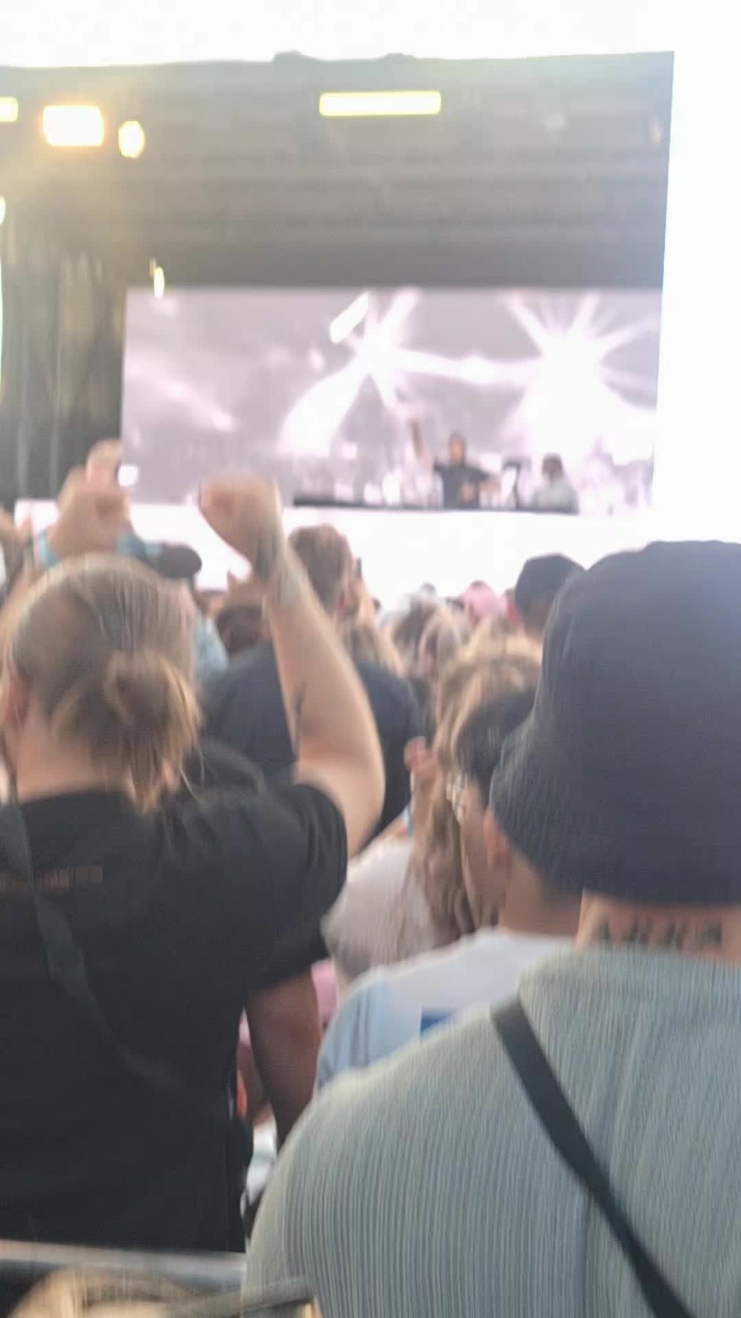 @Stella