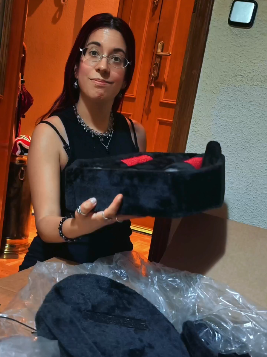 @𝓝𝓸𝓻𝓪 🦇 ℌ𝔞𝔡𝔞 𝔅𝔦𝔠𝔥𝔬