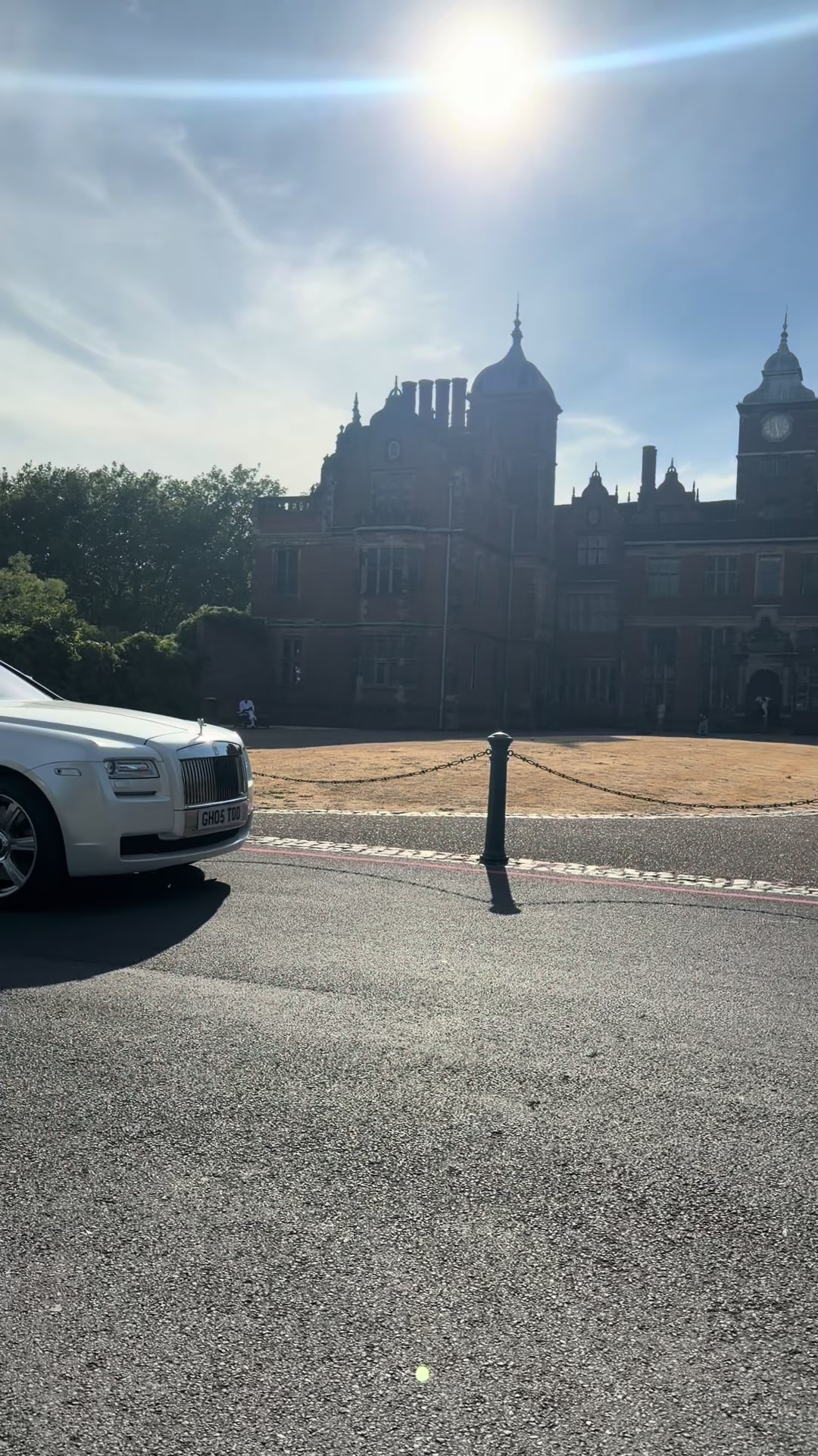 @Rolls Royce & Limo Hire 😎
