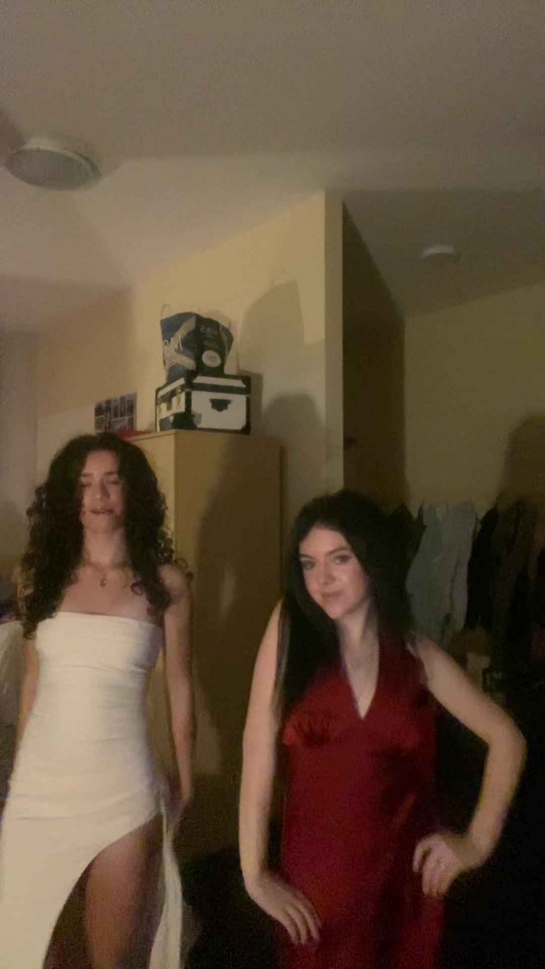 @E💫