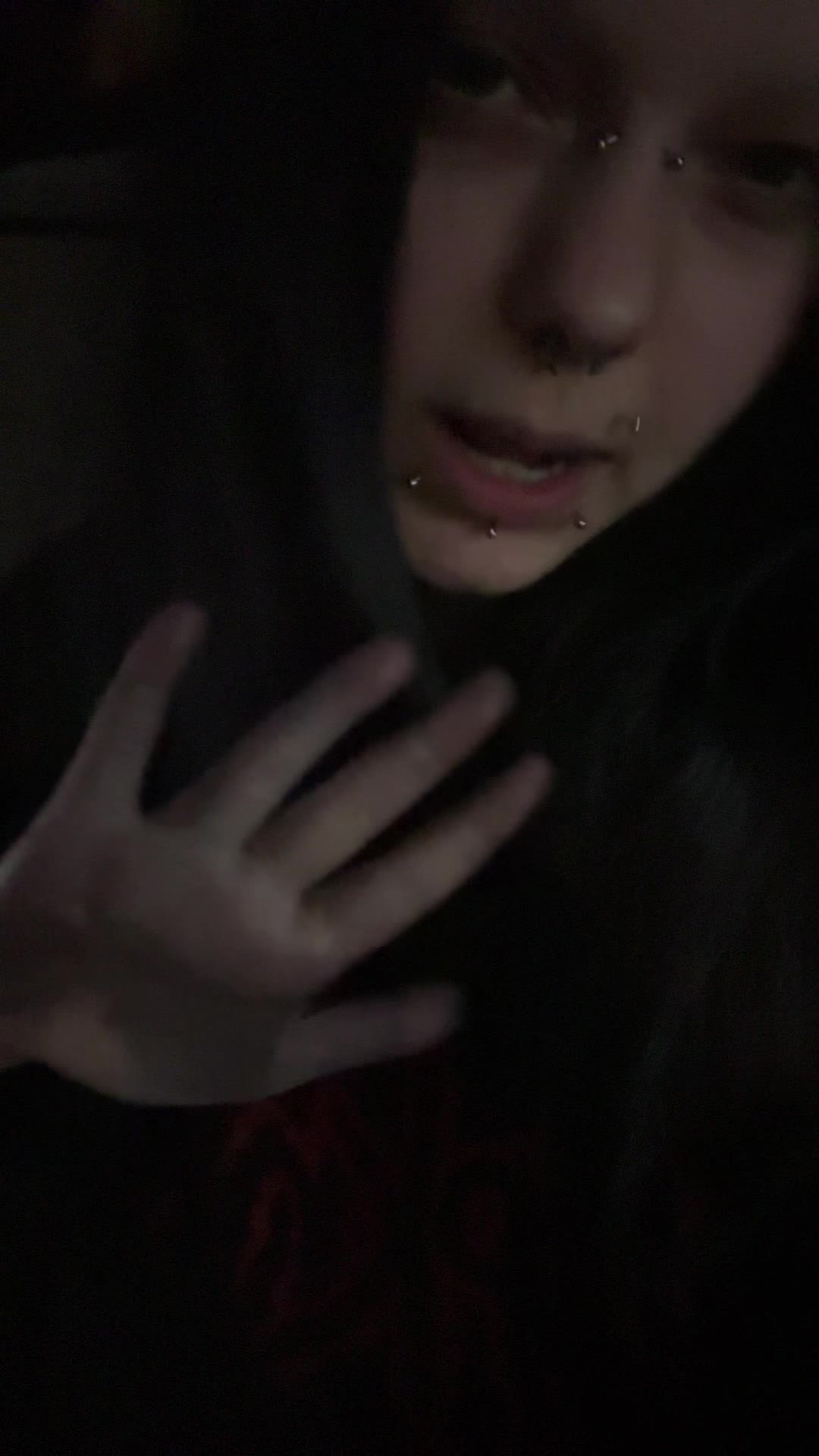 @Goth (;´༎ຶٹ༎ຶ`)