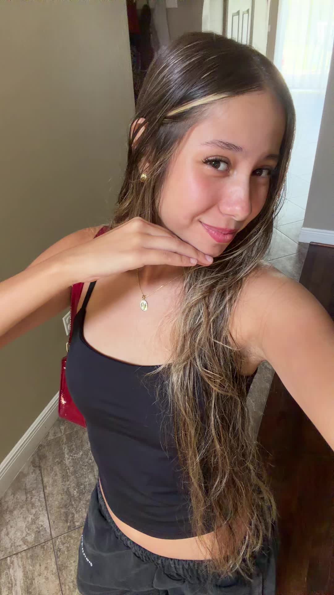 @Jazmin Lopez 🎀