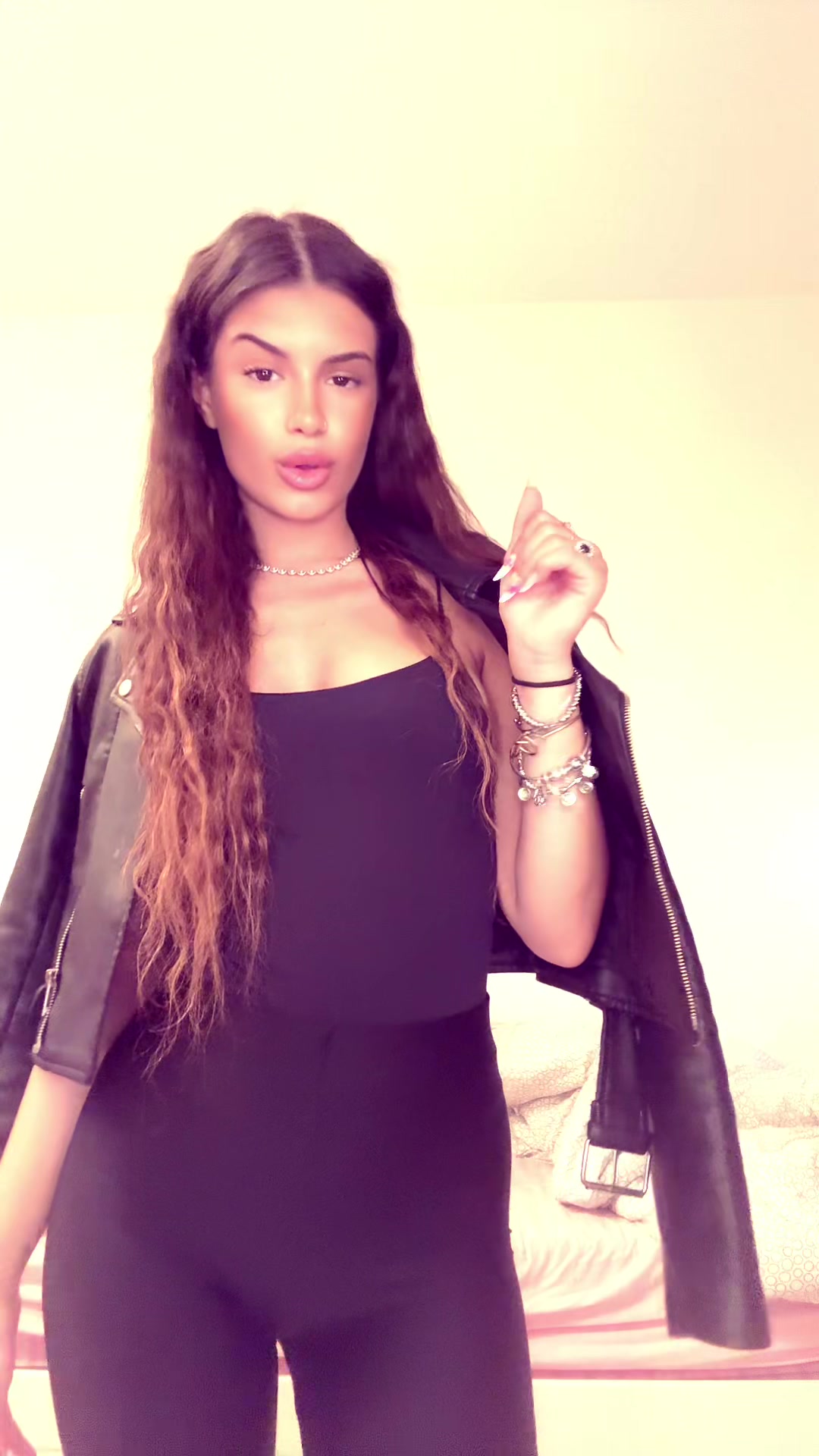 @anita🖤