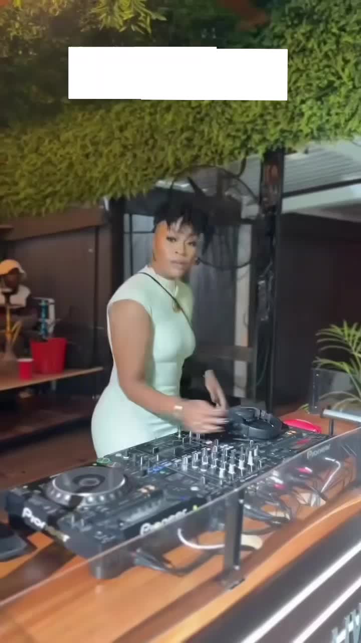 @ONE DRE BLADE🇯🇲