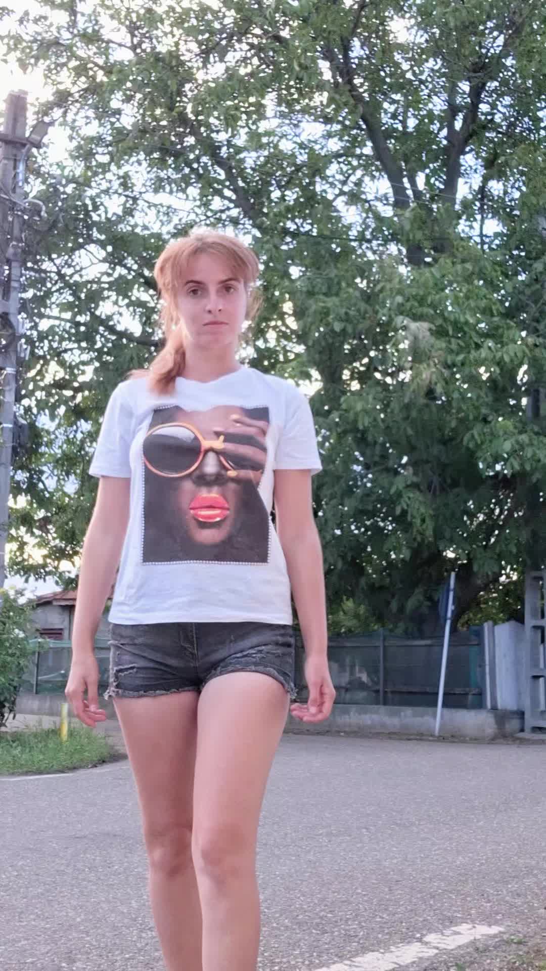 @Fata lu Lili și a Marinei