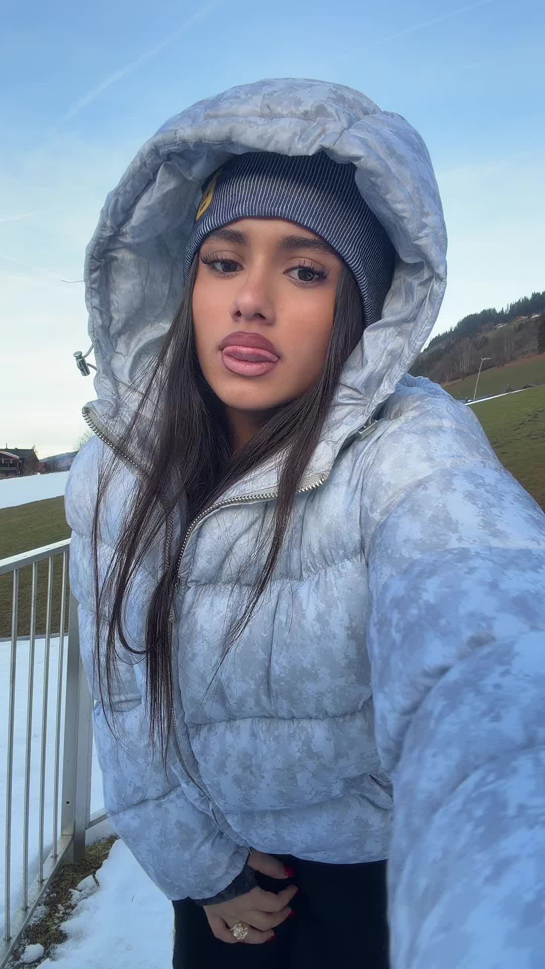 @sara-valentina