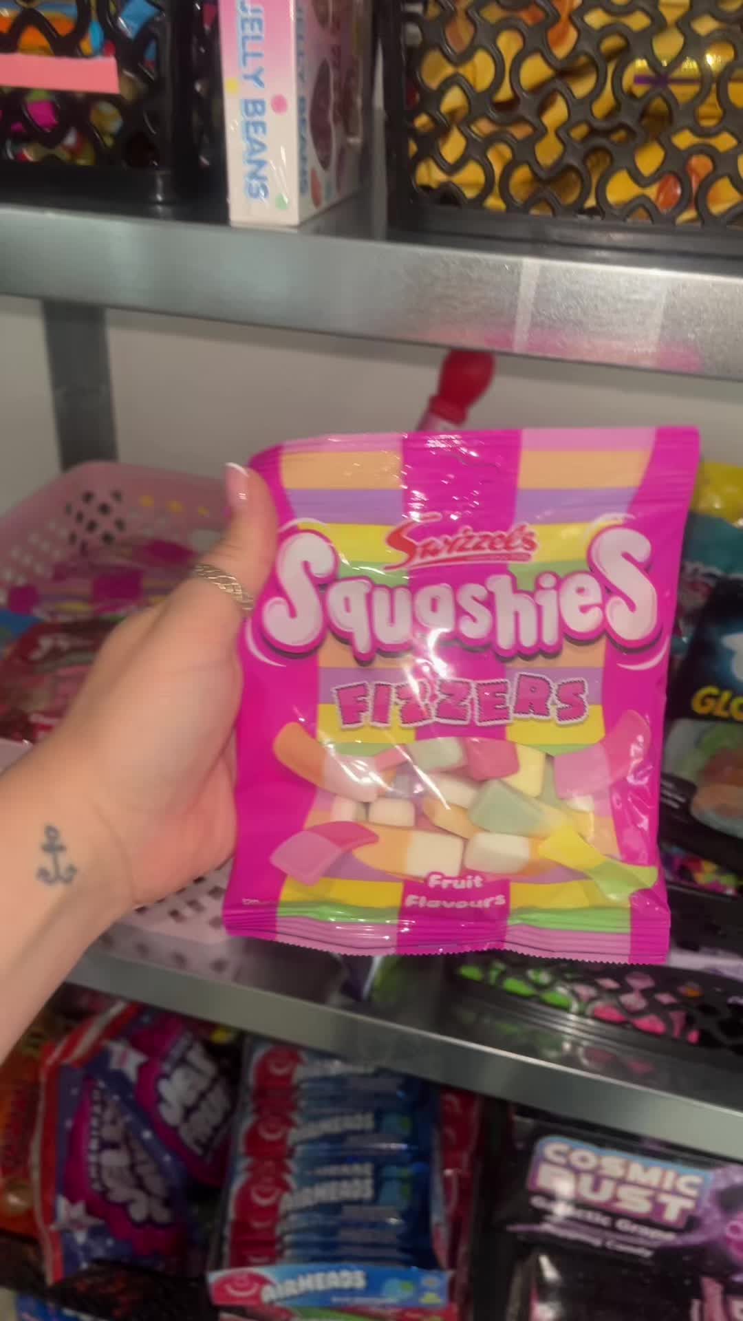 @Bellasboxesuk