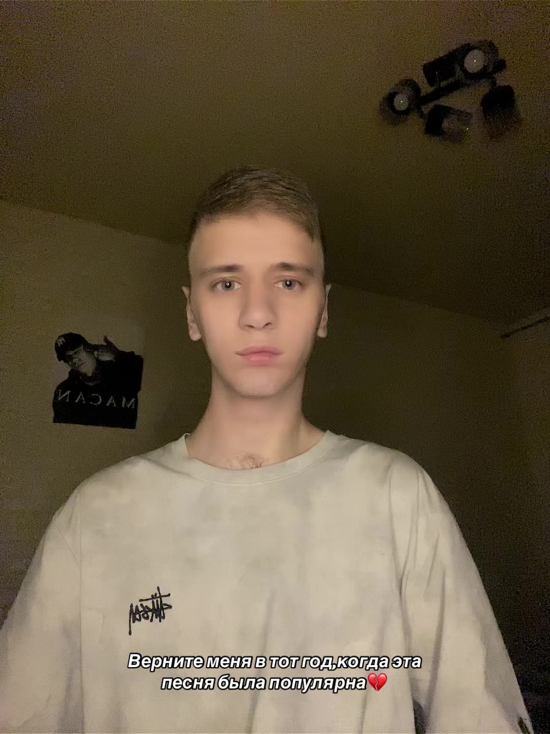 @𝒂𝒏𝒅𝒓𝒚𝒖𝒉𝒂