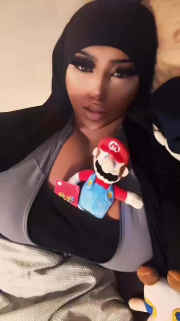 @👄