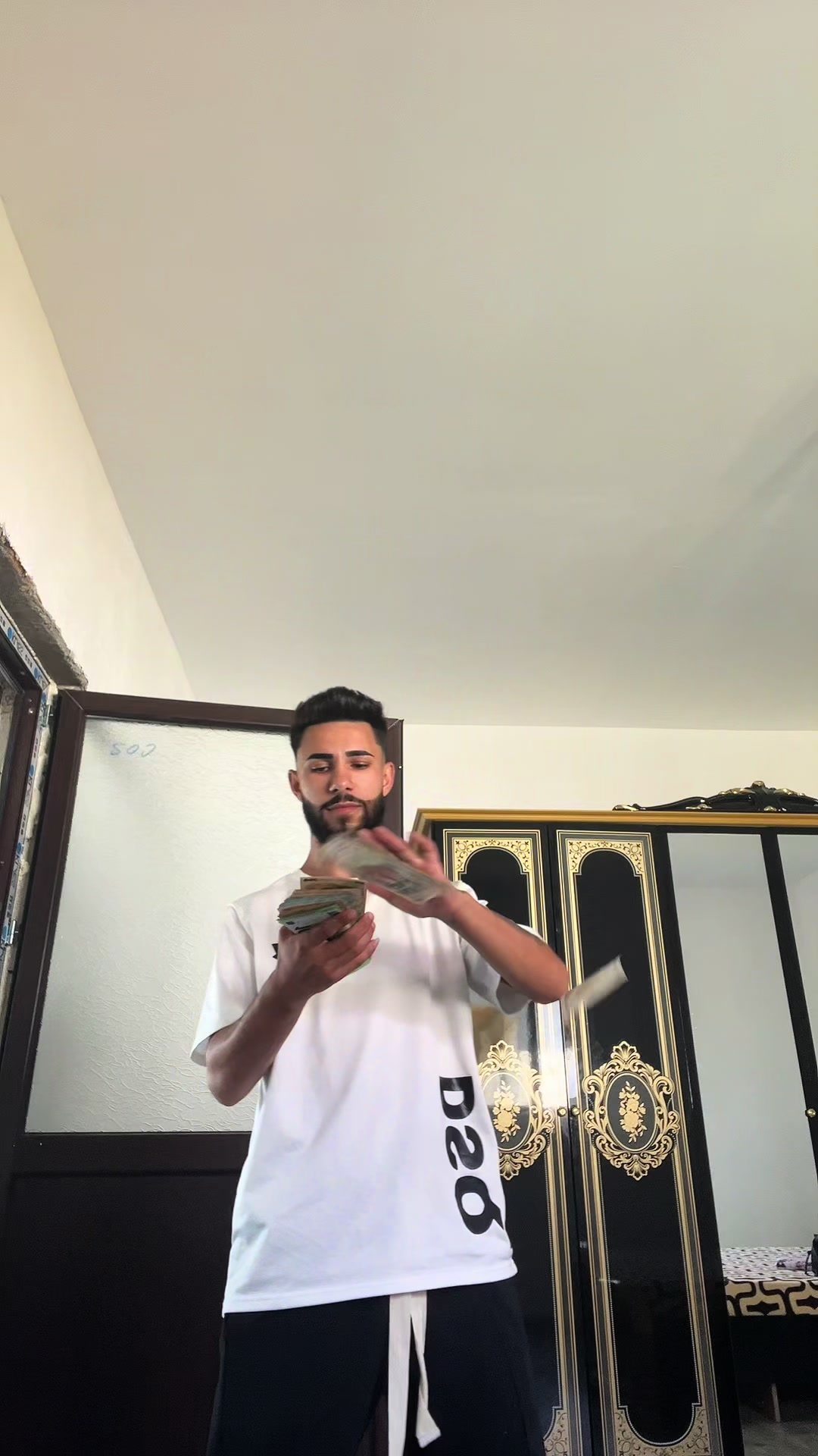 @Alex_duduianu