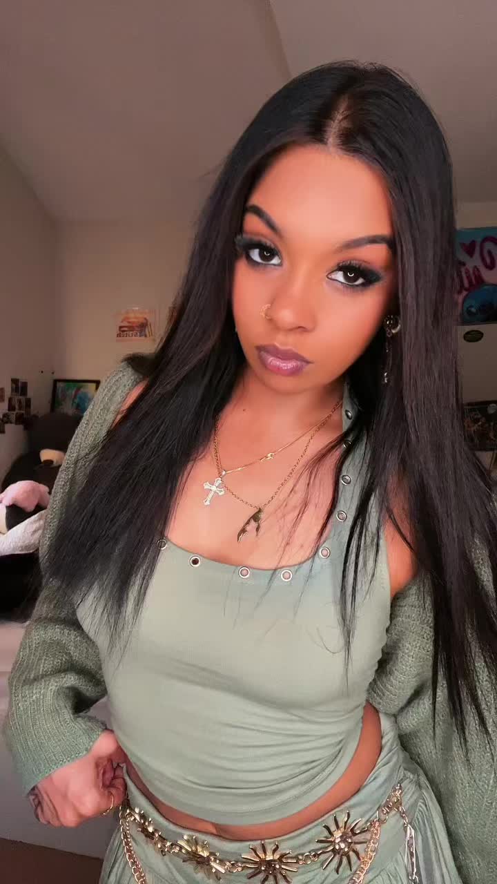 @theyluv_resh