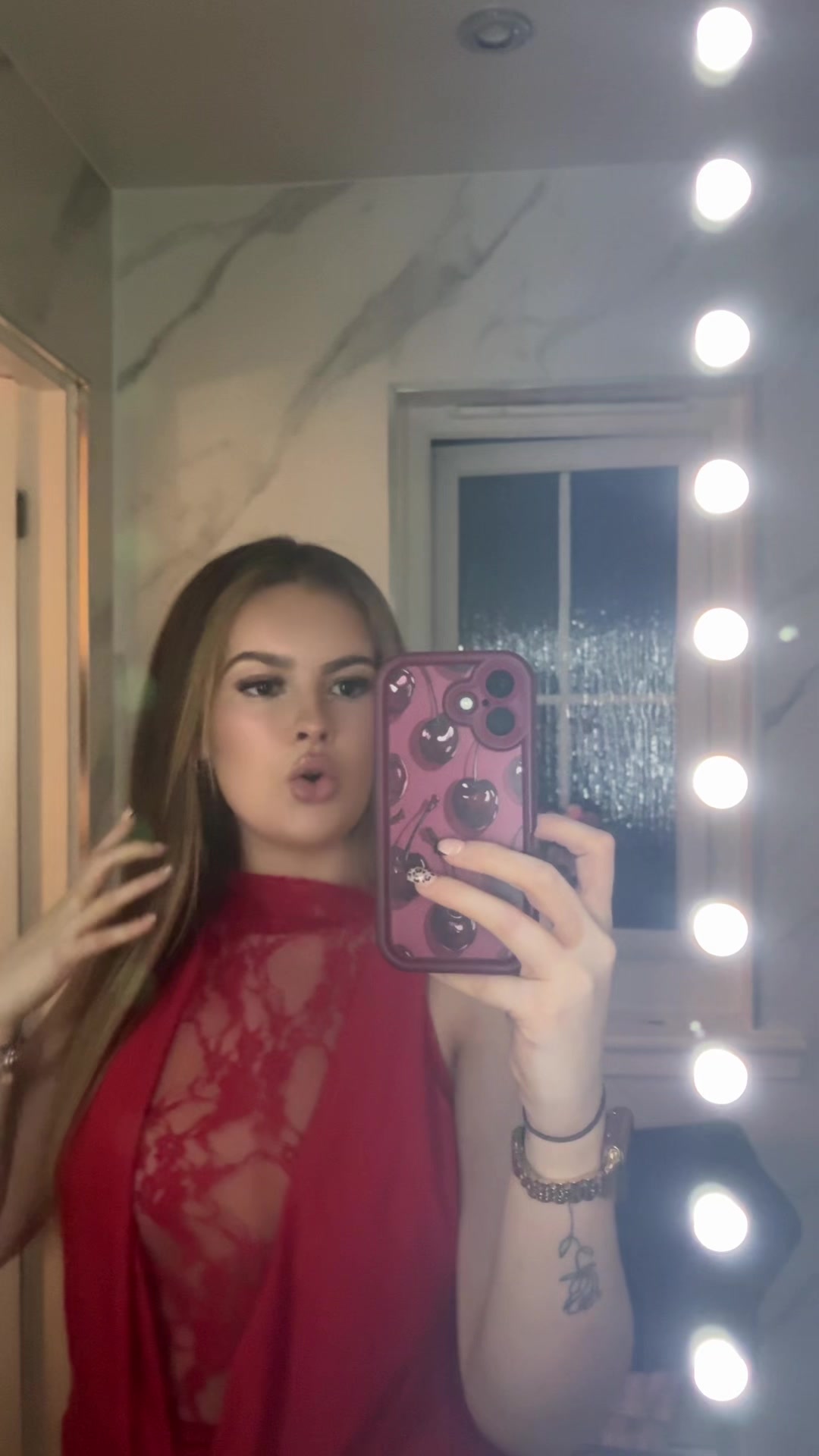 @DM🍒