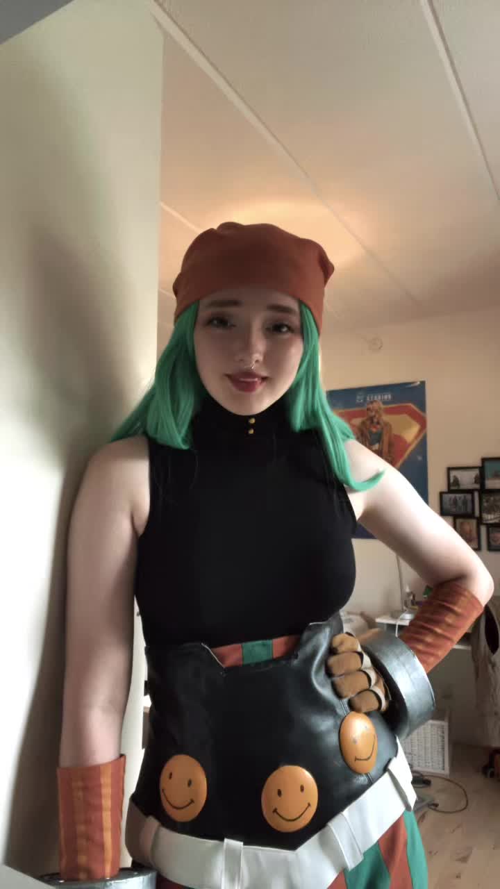 @Cy does cosplays