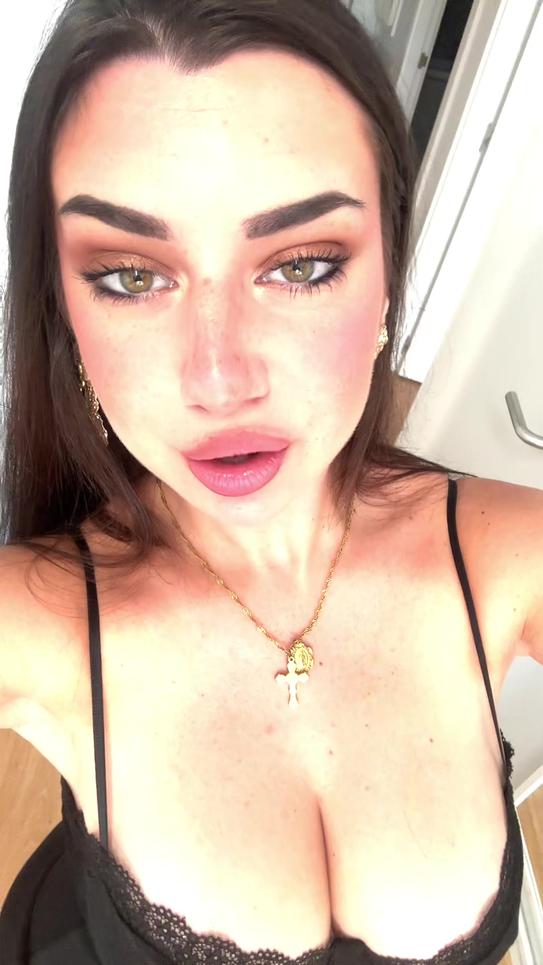 @ST