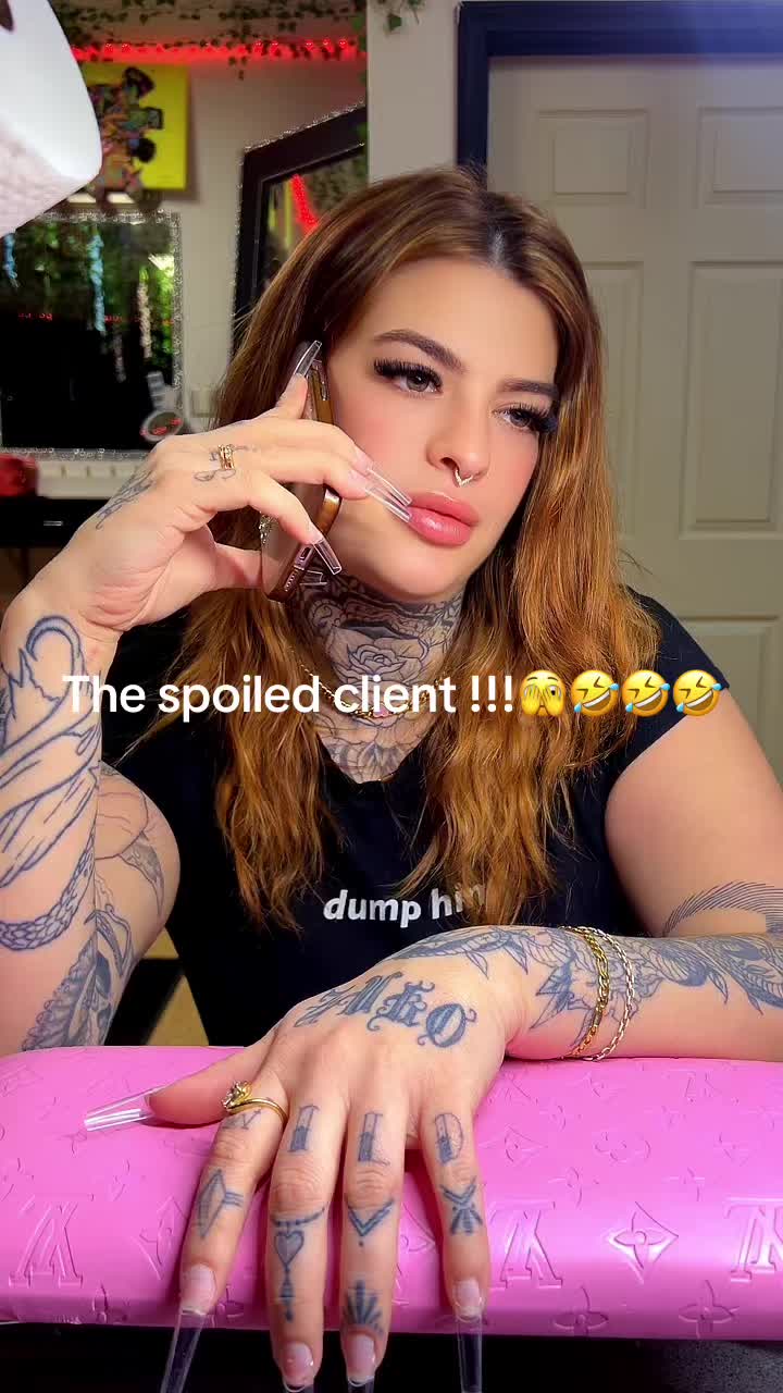 @MiMi 🎨🦋👑🦄