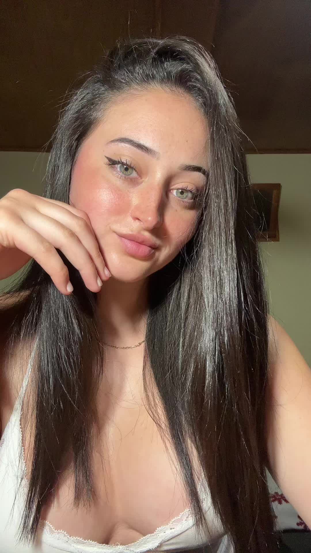 @Heleegf_