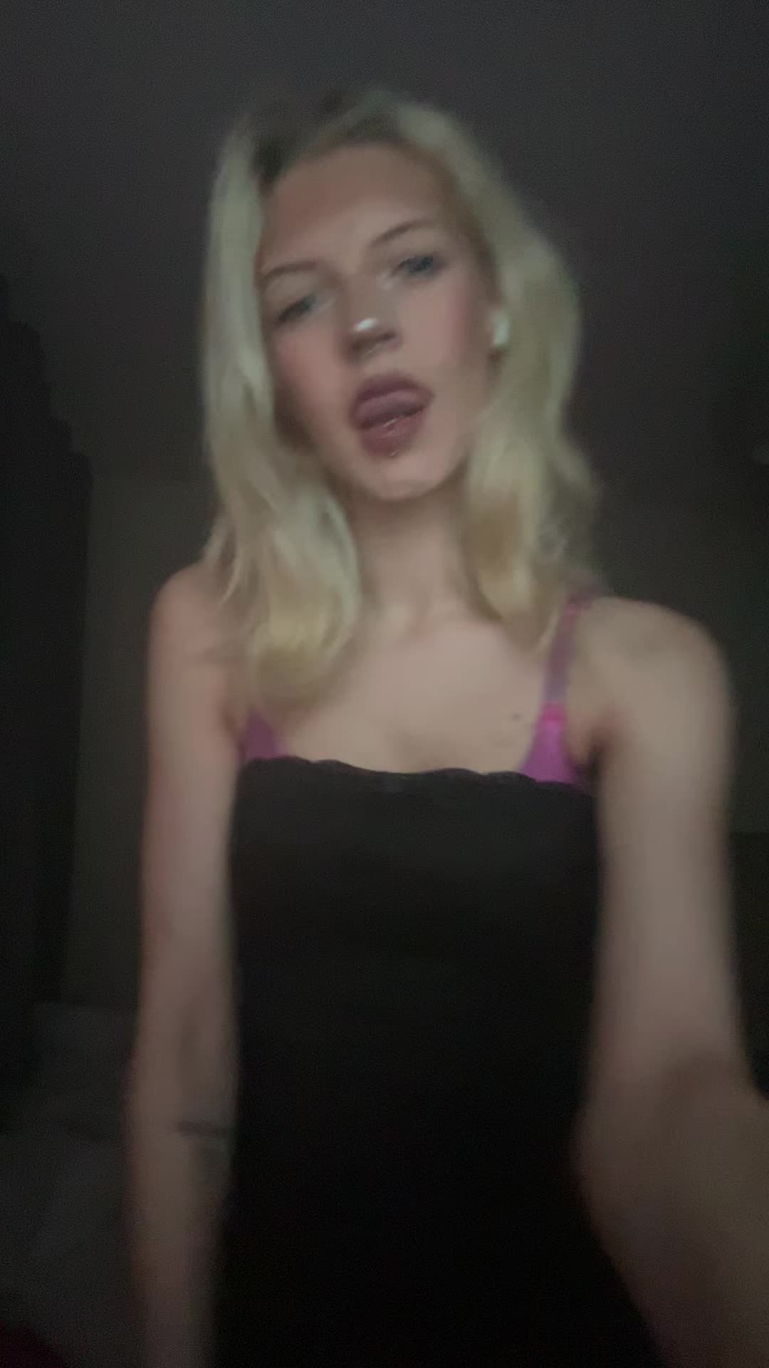 @️