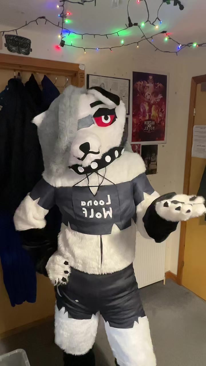 @The original Furlawise🐺🎈