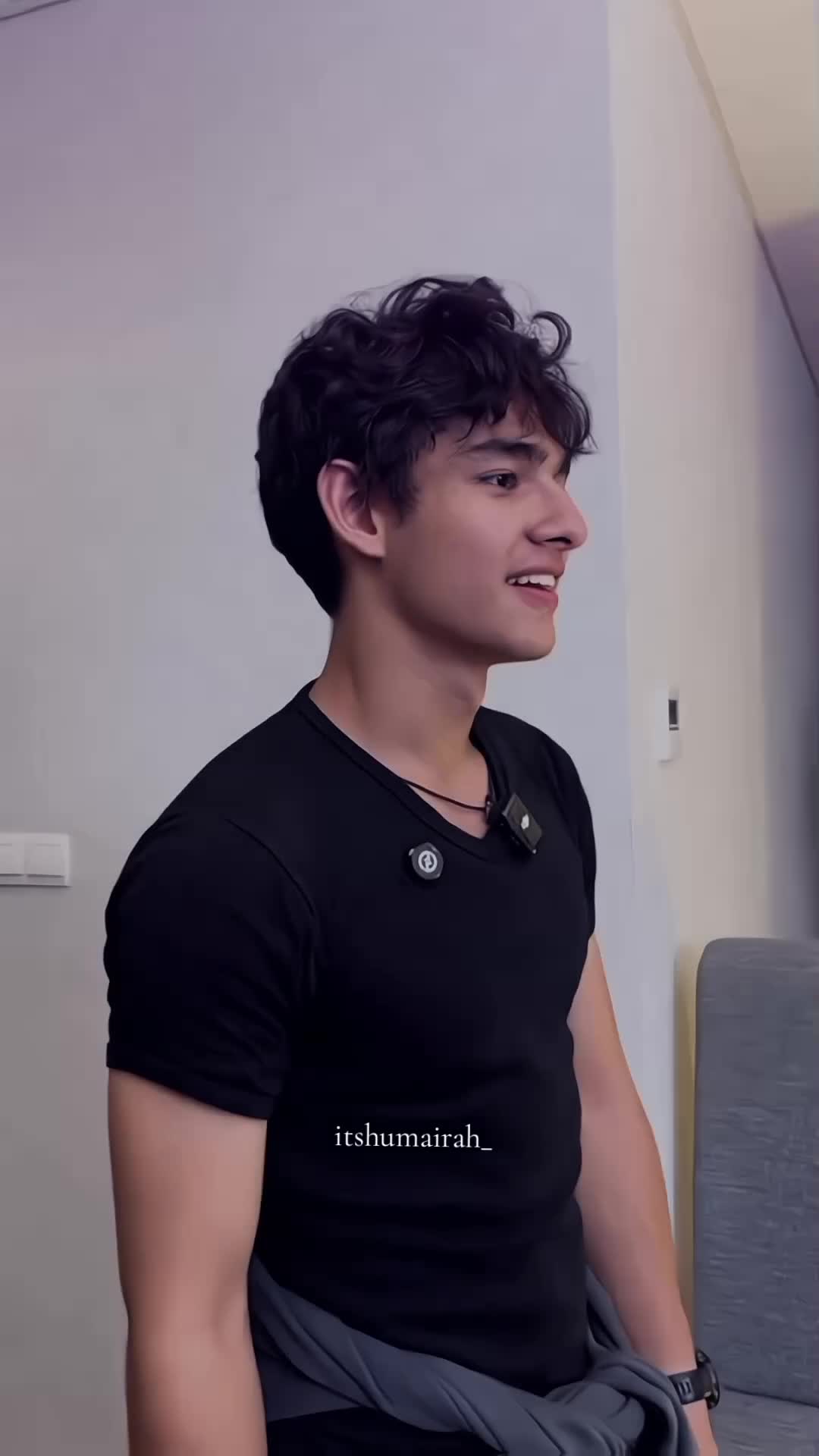 @𝐇